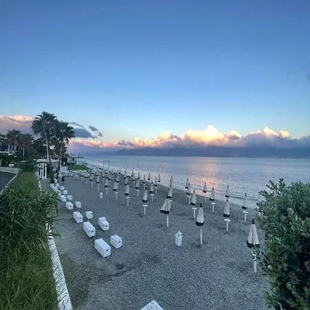 Blue House ريجّو دي كالابريا